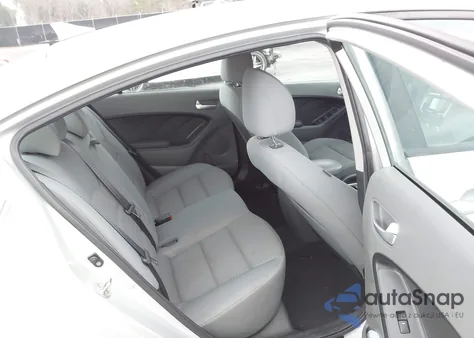 2017 Kia Forte Lx z USA, uszkodzony, nr VIN 3KPFL4A7XHE083539